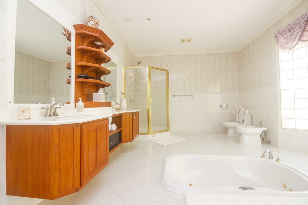 Family Villa, Multiple Beds, Non Smoking, Ocean View photo 2