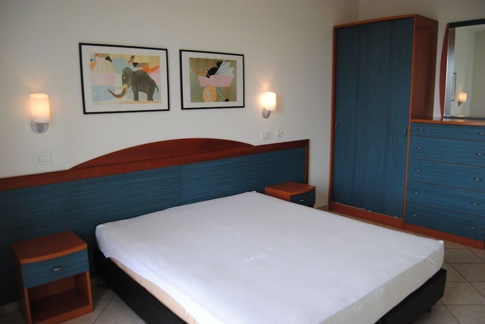 Classic Triple Room photo 2