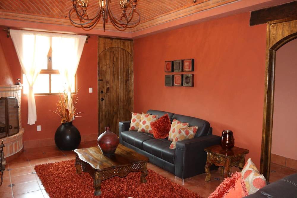 Executive Apartment, 2 Bedrooms, Kitchen, Courtyard Area photo 1