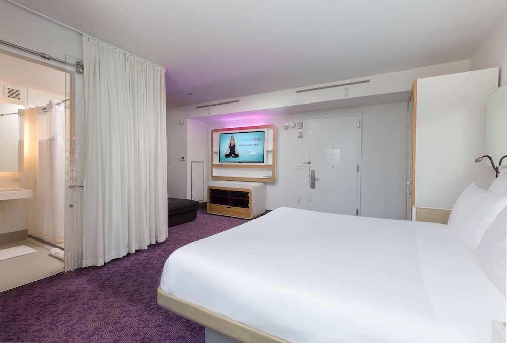 Junior Suite, 1 King Bed with Sofa bed, Terrace (ADA, First Class)