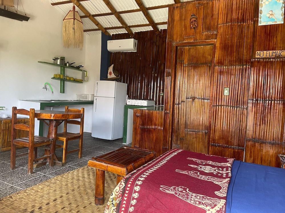 Standard Double Room, 1 Queen Bed, Courtyard View photo 3