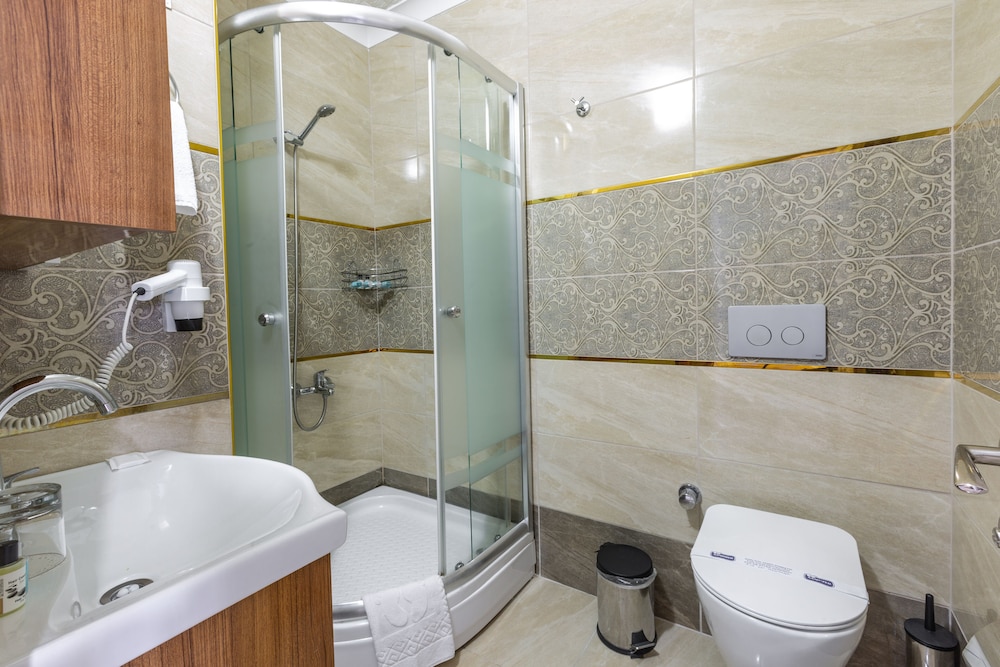 Deluxe Suite - Photo 5