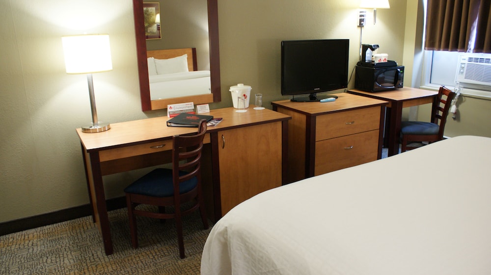 Standard Room, 2 Queen Beds photo 3