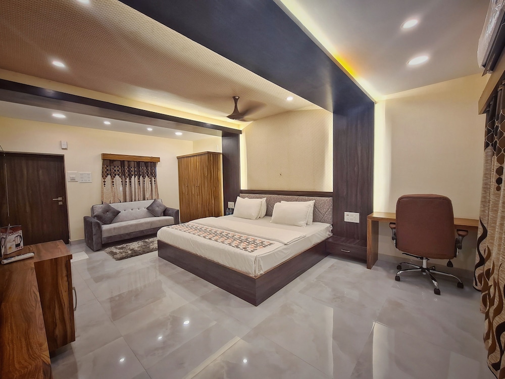 Deluxe Suite