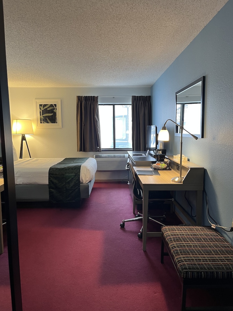 Room, 1 Queen Bed, Accessible (One Queen Handicap Accessible)