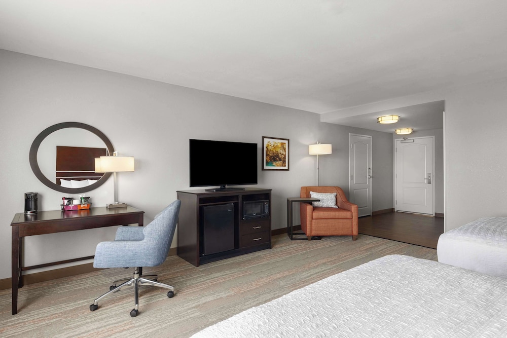 Room, 2 Queen Beds, Accessible, Jetted Tub (Hearing Impaired) photo 1