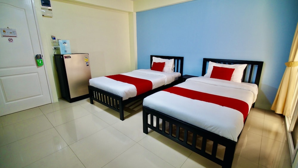 Premier Twin Room photo 2