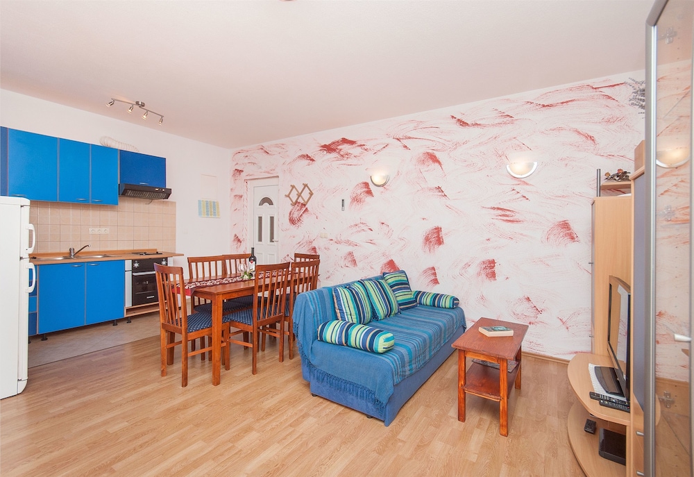 Apartment (A1) photo 3