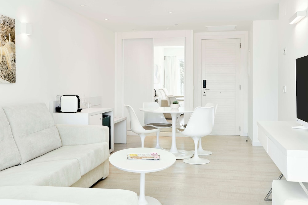 Suite (Single Use)