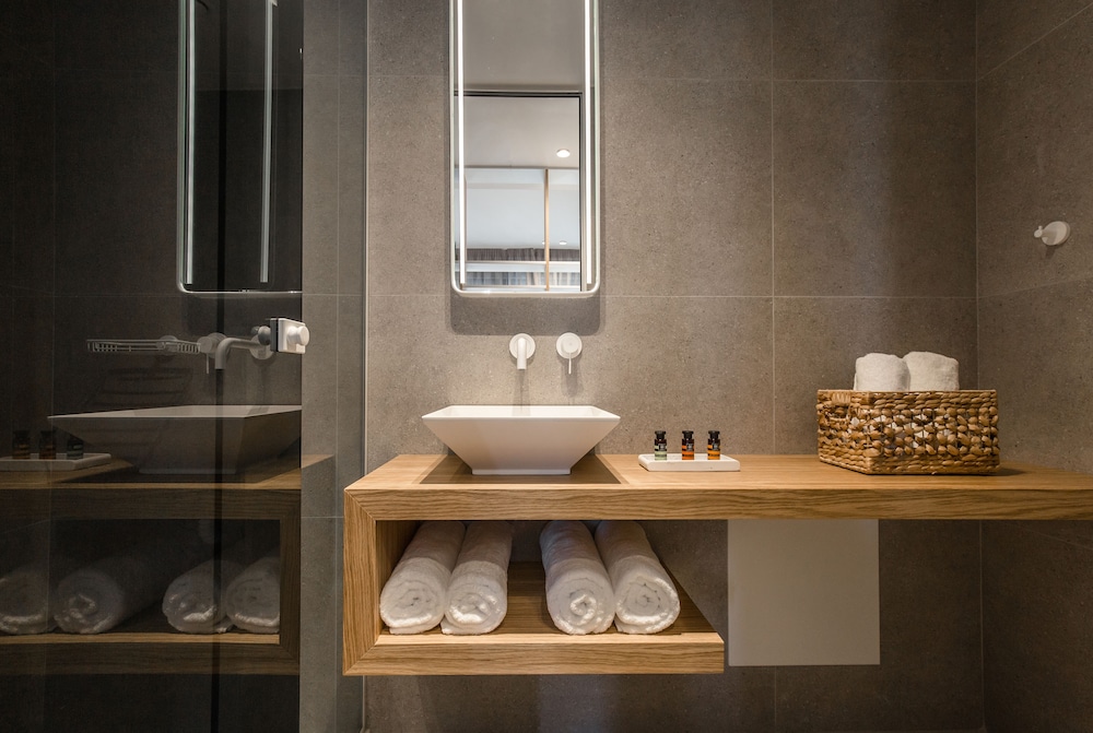 Noemie Luxury Suite 103 photo 2