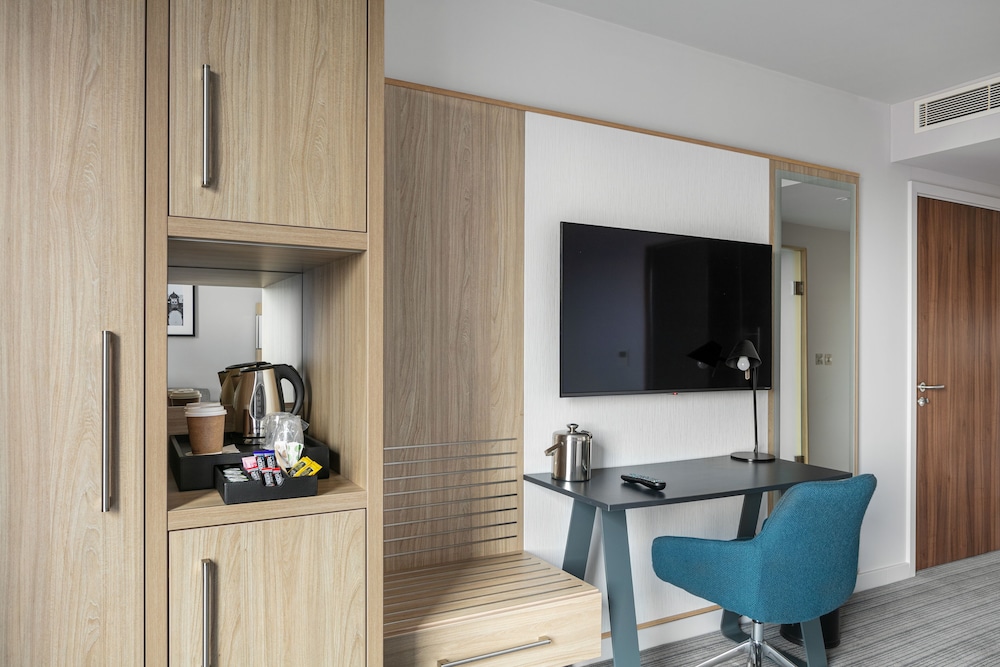 Standard Room, 2 Twin Beds - Photo 9