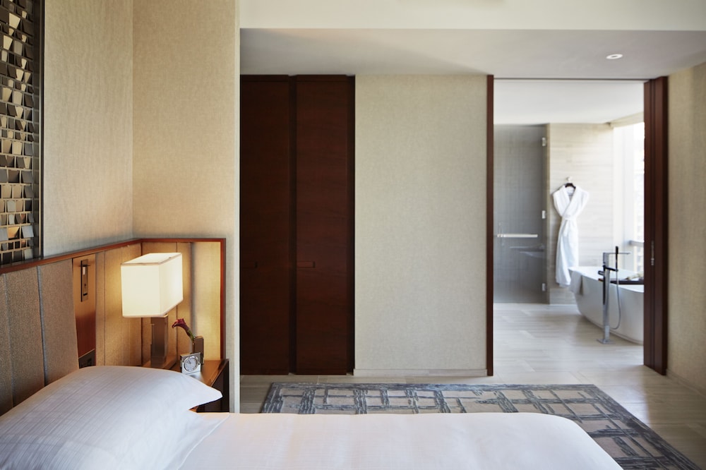 City Single Room (Connecting Rooms) thumbnail 6
