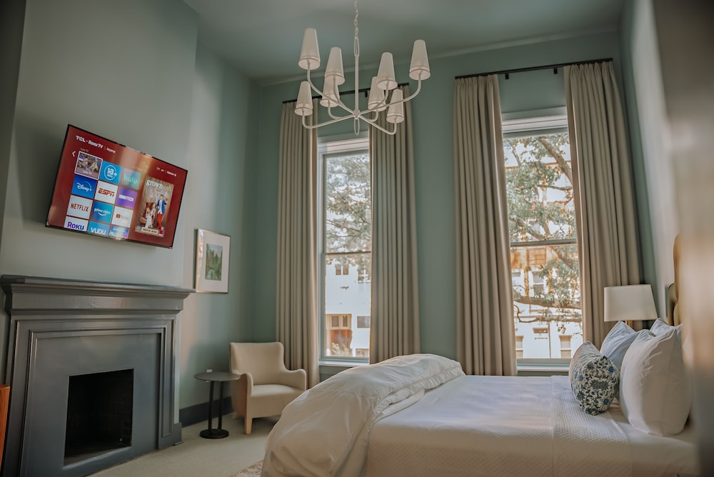 Room 7: Second-Story King photo 1