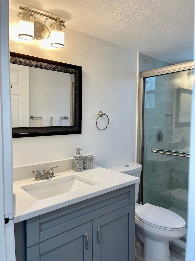 Grand Luxury 3BR Apartment Near Disney 010, Zdjęcie 17