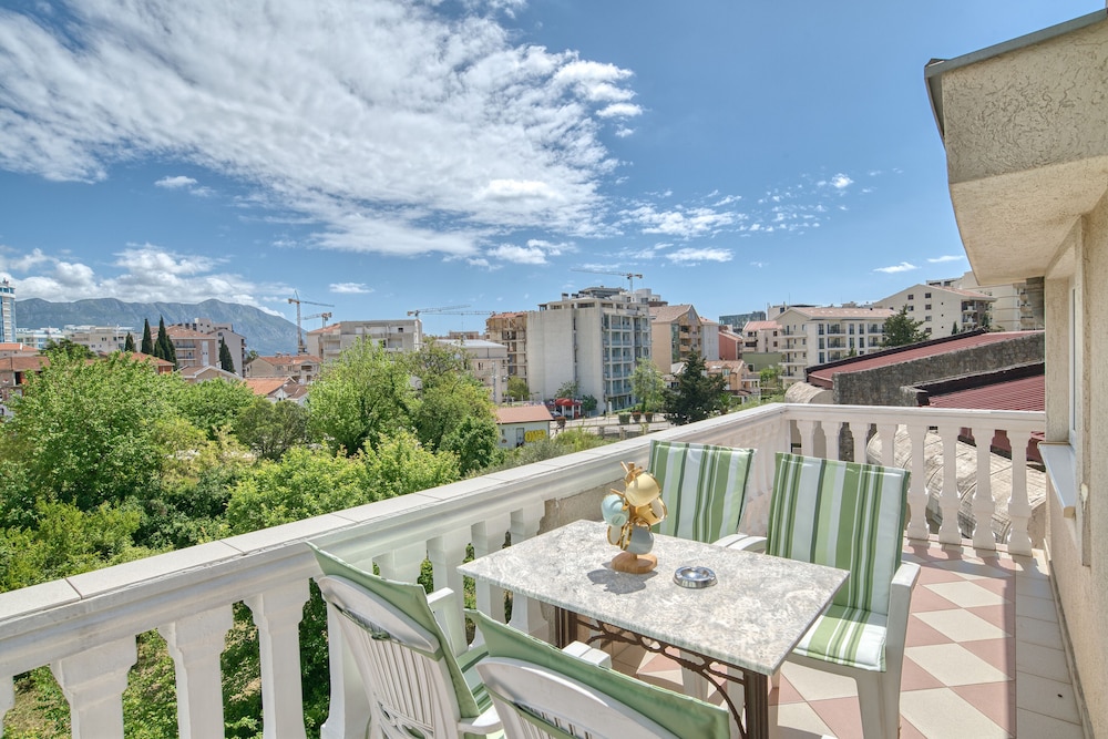 Panoramic Apartment - Photo 24