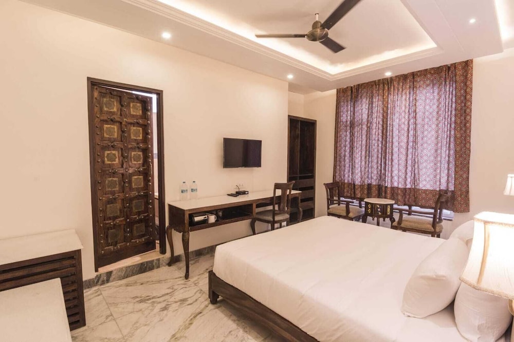 Deluxe Room - Photo 4