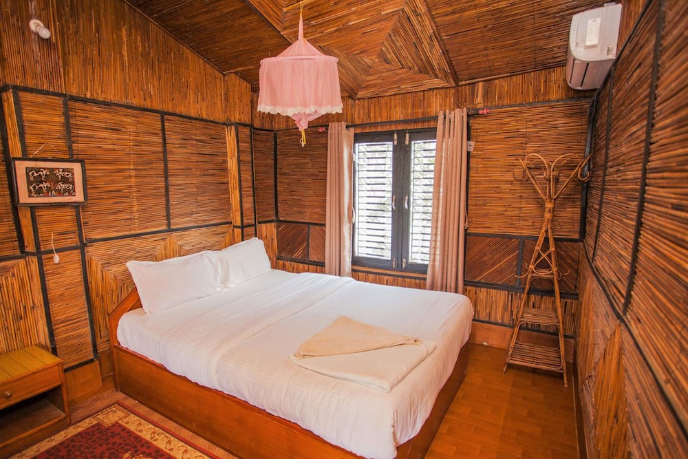 Basic Cottage, 1 Bedroom, Garden View photo 2