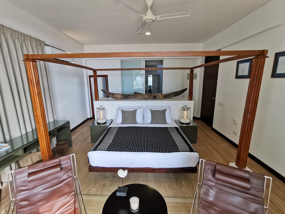 Ocean Terrace Suite photo 2