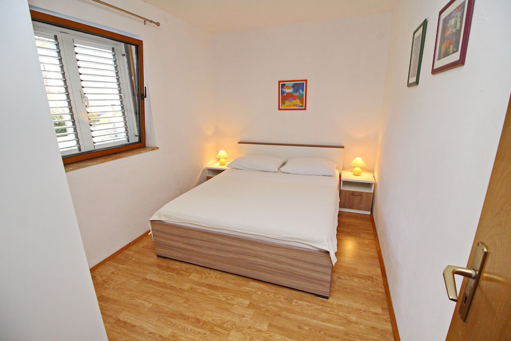 Apartment, 1 Bedroom, Terrace, Garden View photo 3