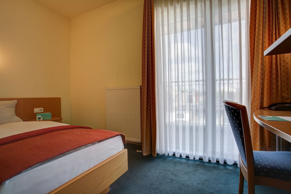 Double or Twin Room photo 2