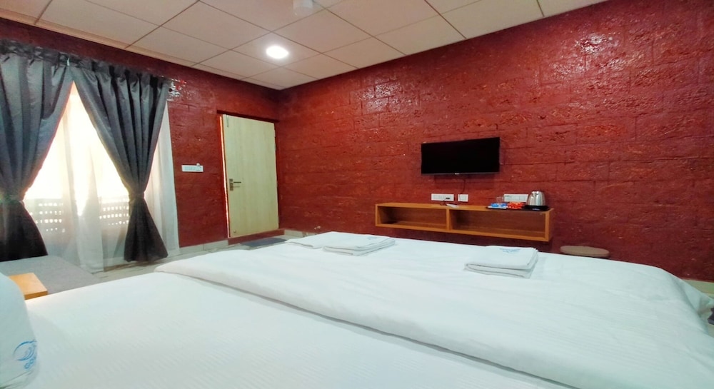Deluxe Family Room - Photo 14
