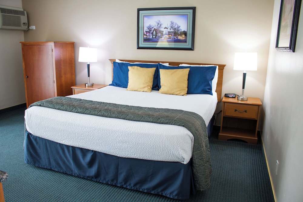 Standard Room, 1 King Bed, Ground Floor - Photo 4
