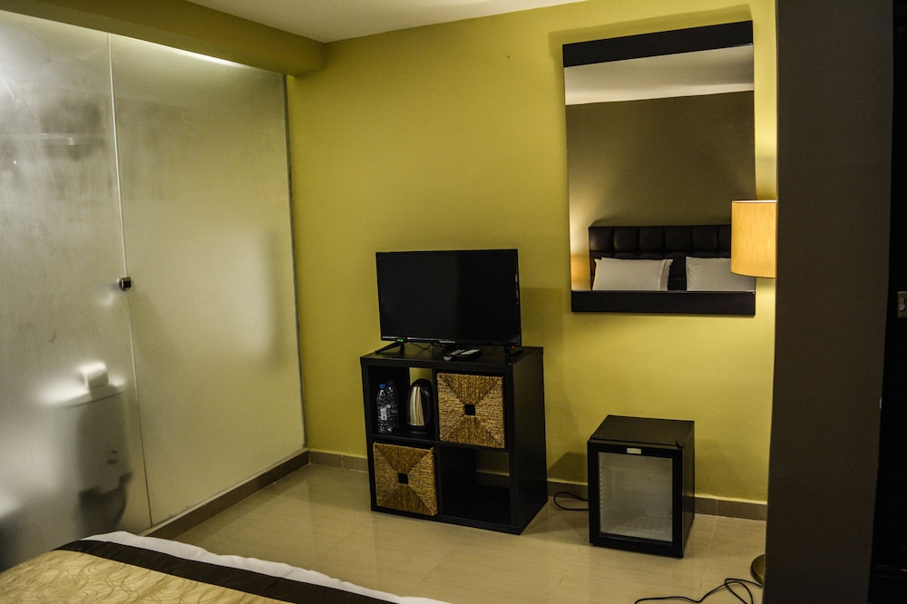 Triple Room, 3 Twin Beds photo 1