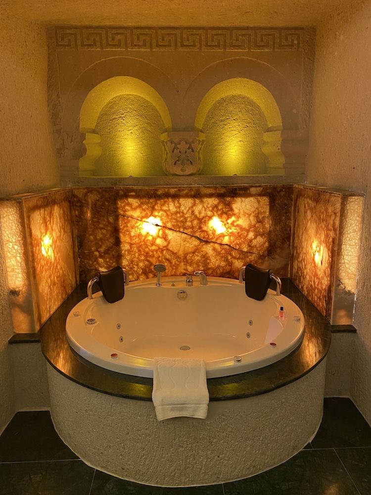 Traditional Suite
