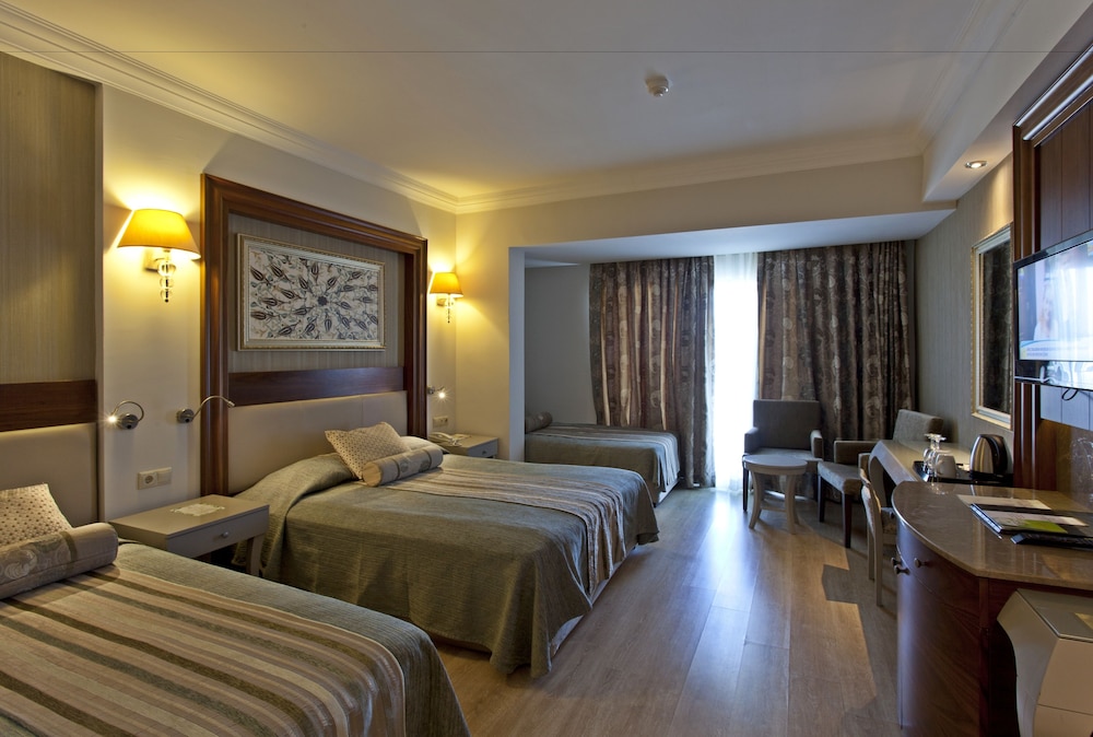Family Room, 1 Bedroom