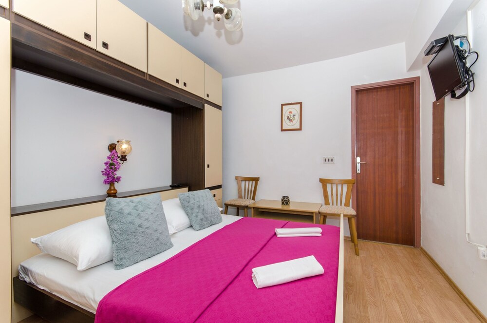 Double Room, Private Bathroom, City View (Giulietta) photo 2