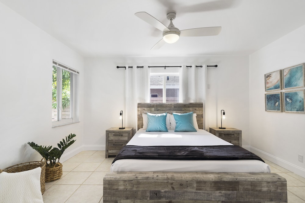 Premium Condo, 2 Bedrooms, 2 Bathrooms (1720) photo 2