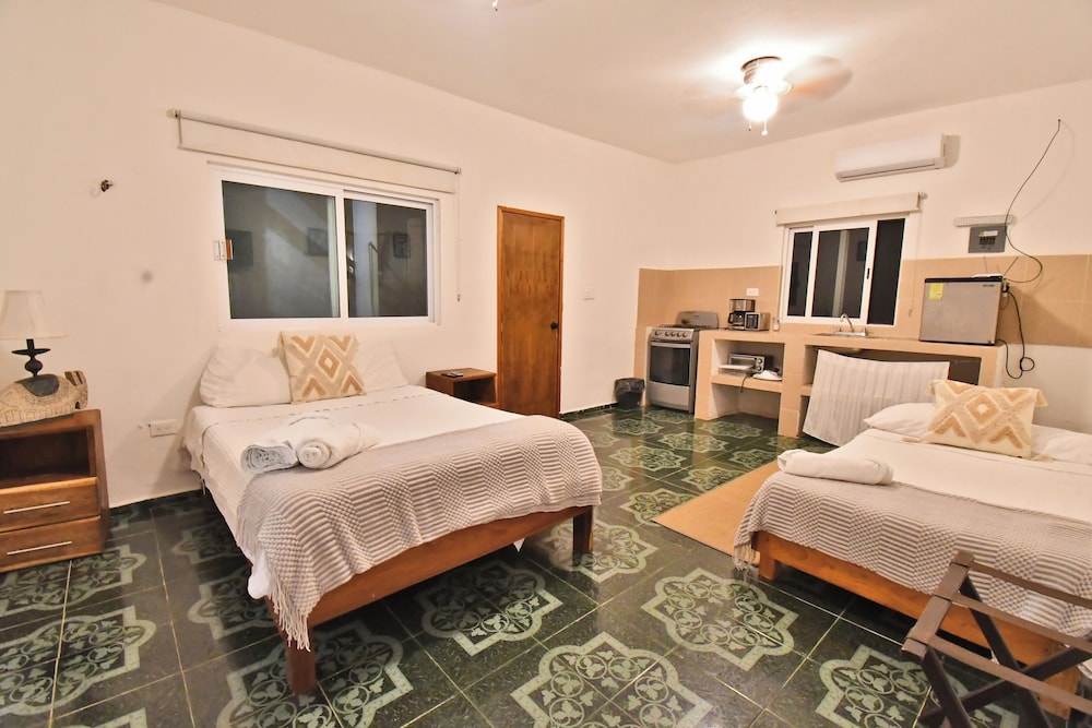 Deluxe Room, Kitchenette, Garden View