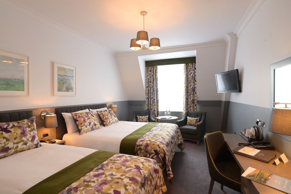Standard Twin Room - Photo 4