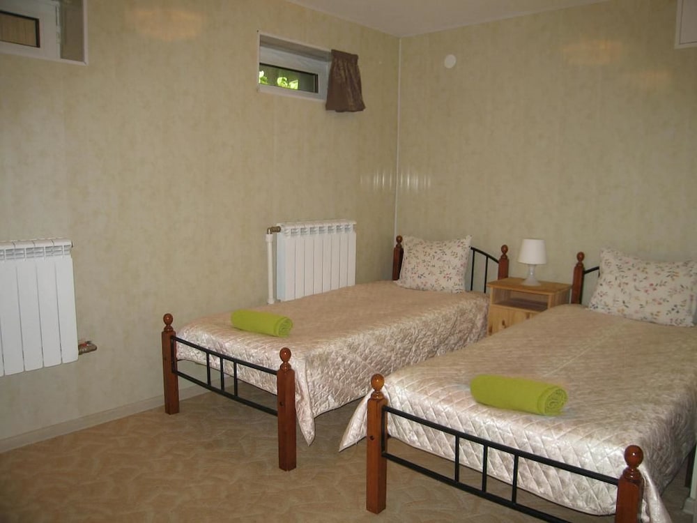 Economy Double or Twin Room, Shared Bathroom photo 1