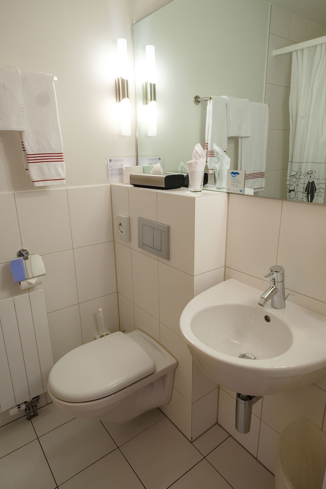 Basic Room photo 3