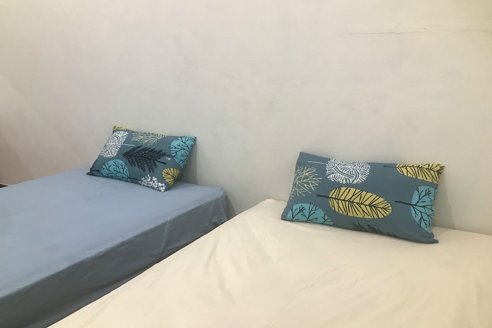 Classic Twin Room photo 2