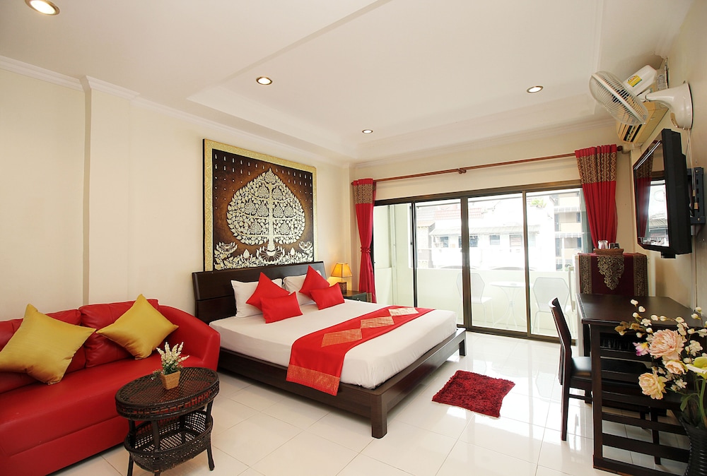 Deluxe Double Or Twin Room - Photo 13