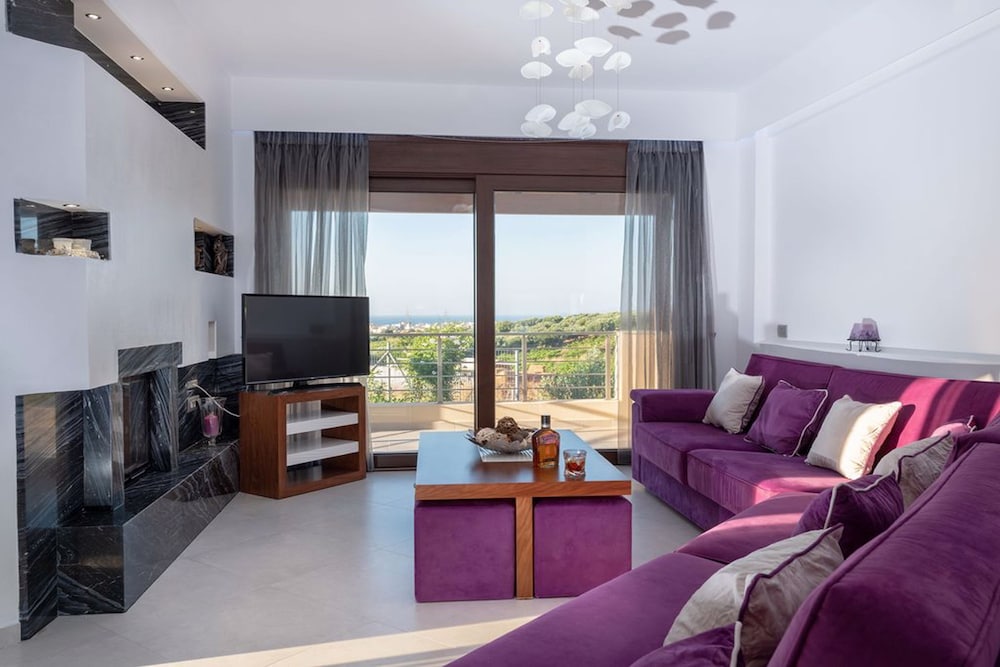 Villa photo 1