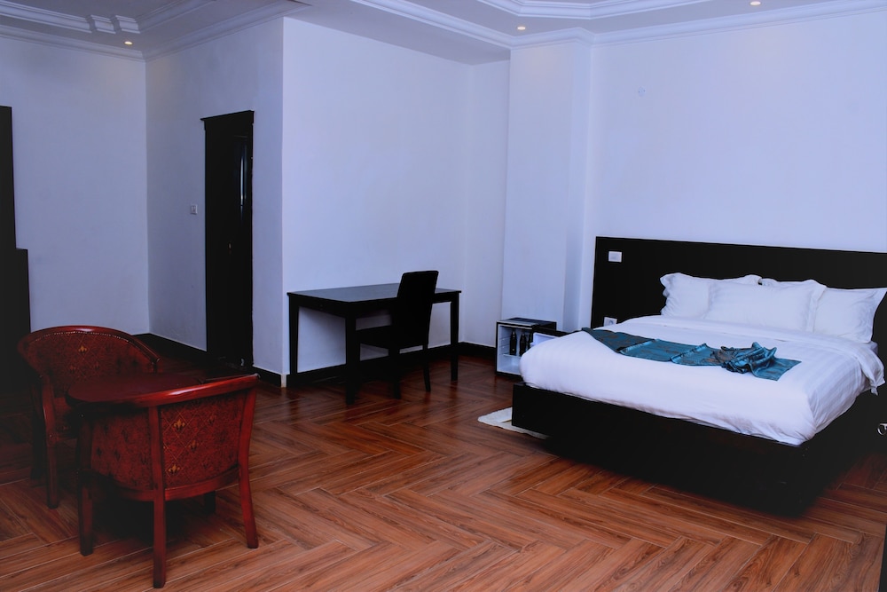 Business Room photo 2