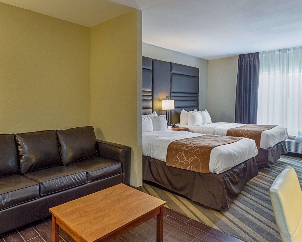Suite, Multiple Beds, Accessible, Non Smoking photo 3