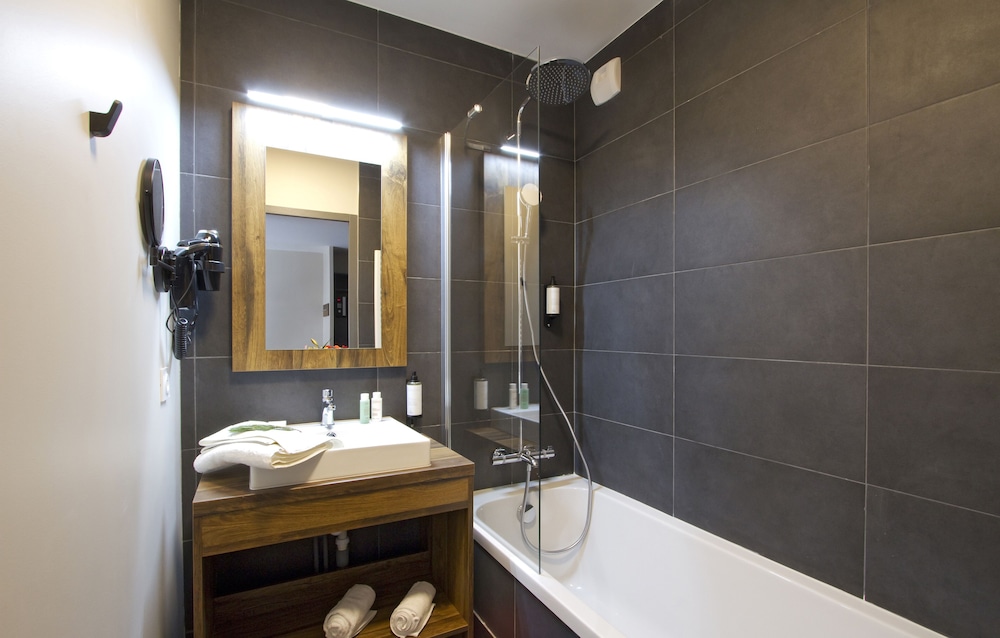 Deluxe Suite - Photo 3