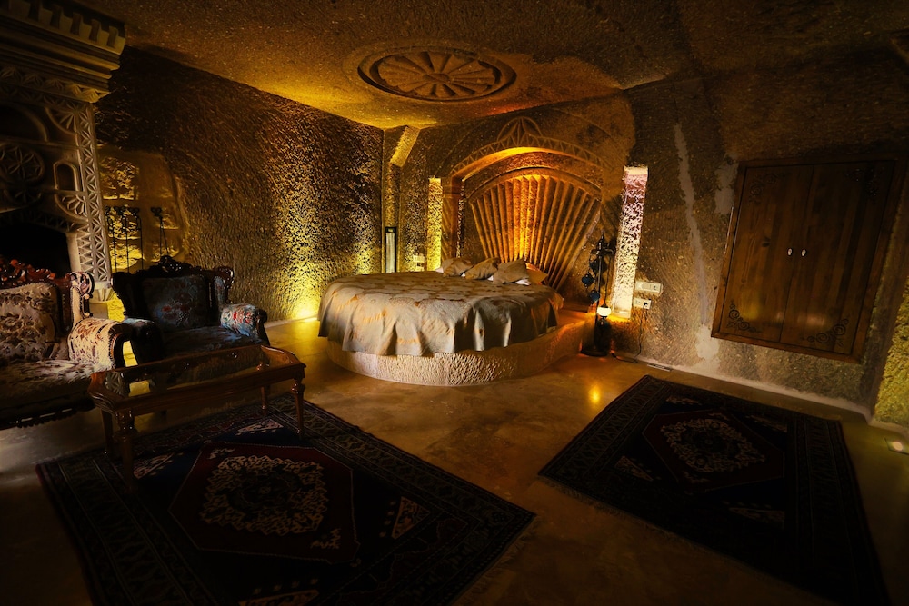 Сьюит Empire Cave