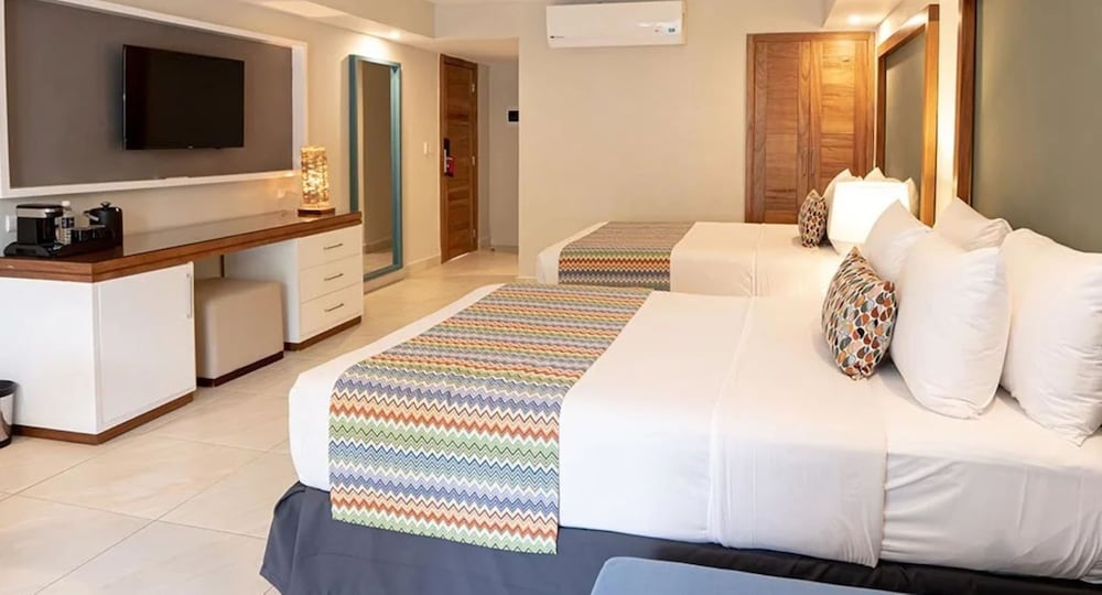 Deluxe Family Room - Photo 4