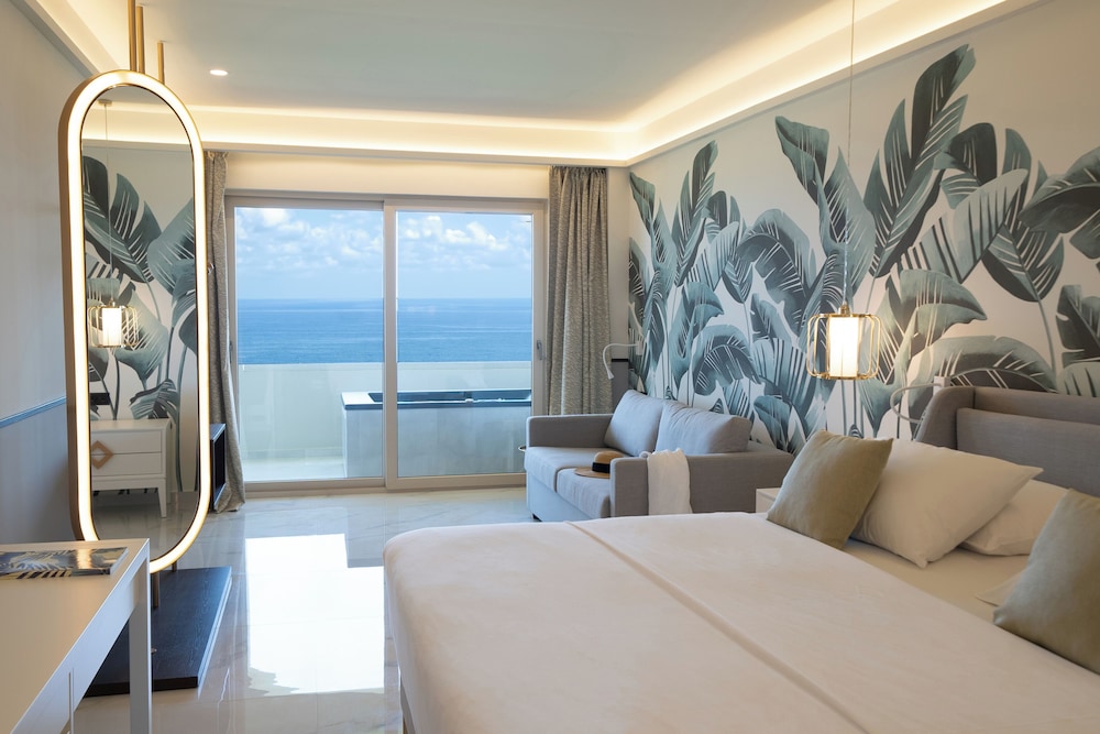 Superior Suite, Sea View photo 1