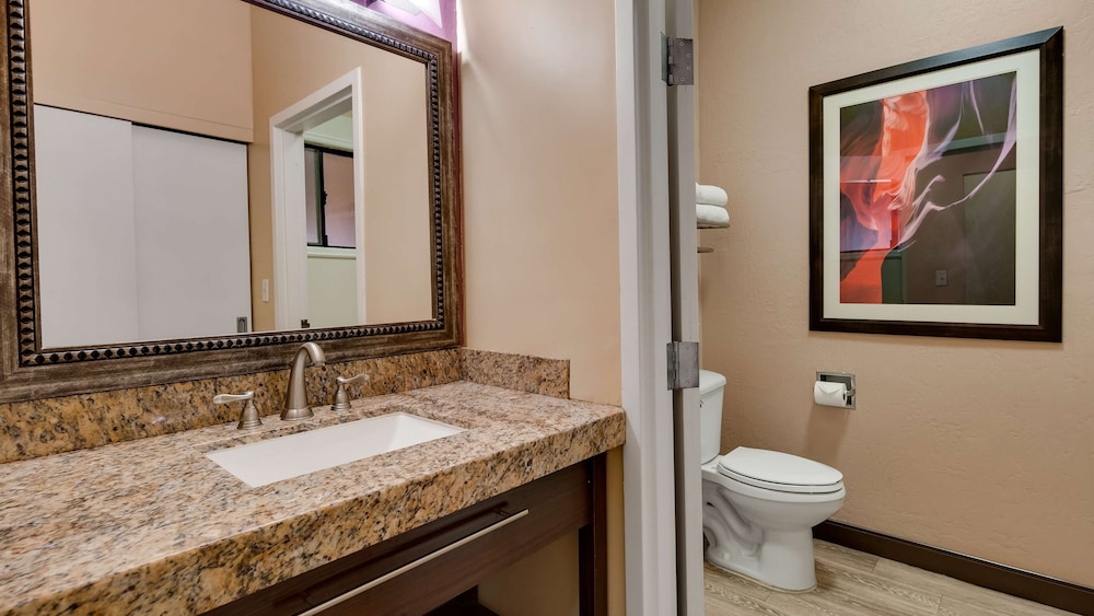 Standard Room, 2 Queen Beds, Non Smoking (Walk-in Shower) - Photo 4