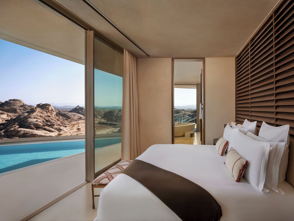 One Bedroom Cliff Hanging Villa
