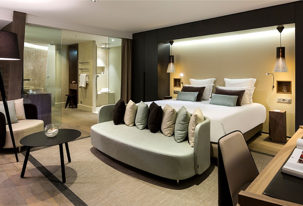 Chai Suite, 1 Queen Bed or 2 Single Beds (on request) photo 3