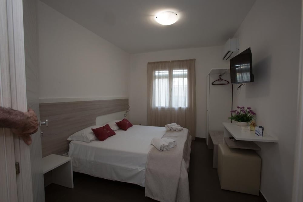 Economy Room photo 1