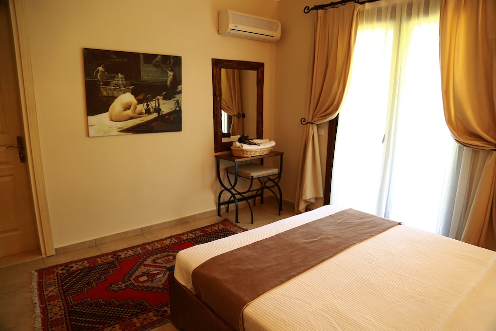Standard Double or Twin Room - Photo 1