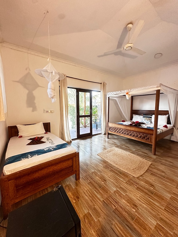 Family Bungalow, Courtyard View, Poolside